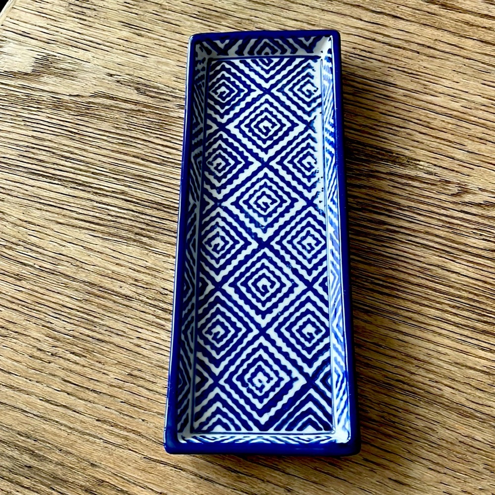 Oohlong porcelain tray - geometric design